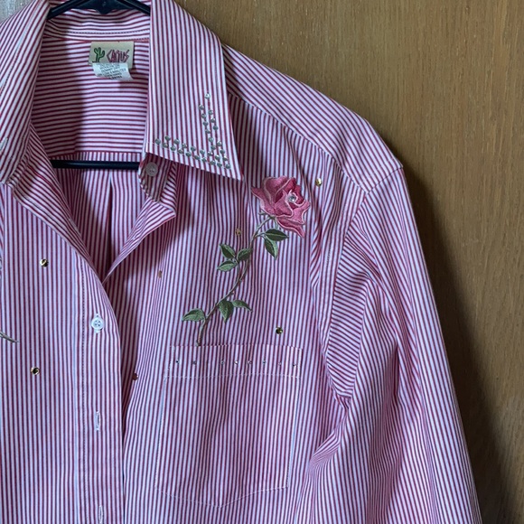 Red/White Striped Top - Picture 2 of 3